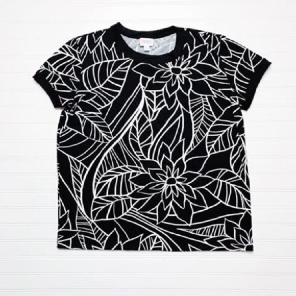 🌸 Scroll through for different shirts😍 Liv Ts🖤 - Picture 4 of 4